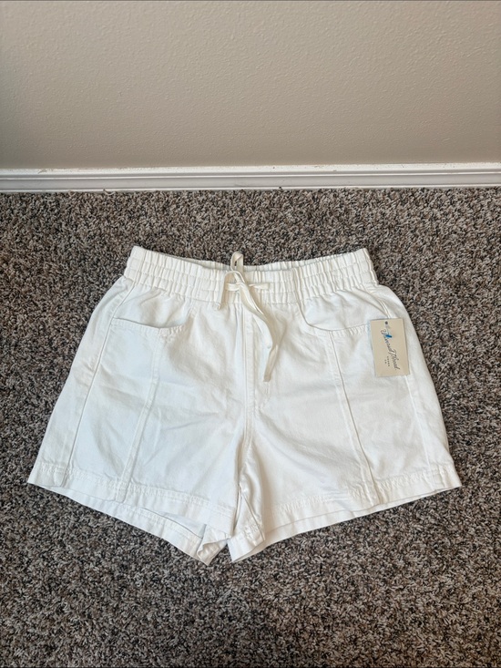 Universal Thread Pants - ✨NWT~Universal Thread Cargo Shorts✨